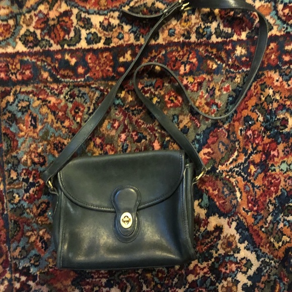 Coach Handbags - Vintage Coach crossbody!